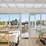 Dom wakacyjny 2 Bedroom In *