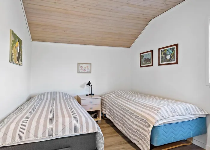 2 Bedroom In *